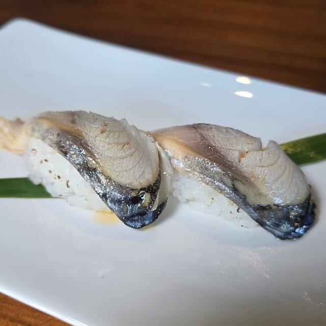 Mackerel Sushi (Seared).