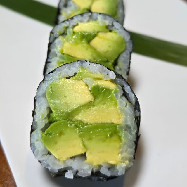 Avocado Cut Roll.