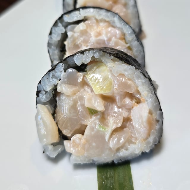 Scallop Cut Roll.