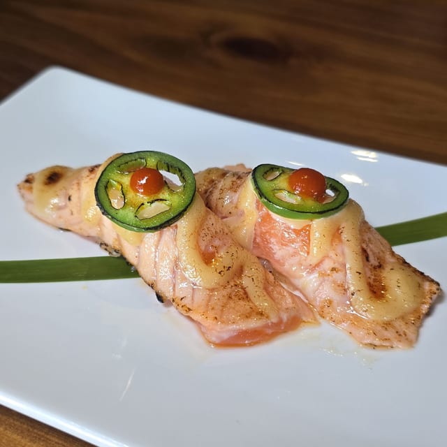 Seared Garlic Salmon Sushi.