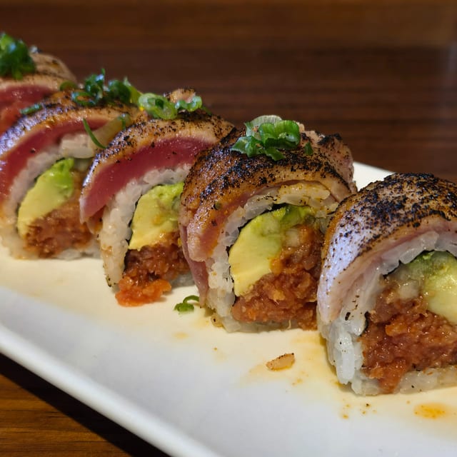 Tuna Lover Roll.